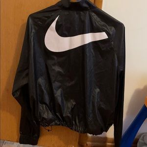 Nike cropped windbreaker.